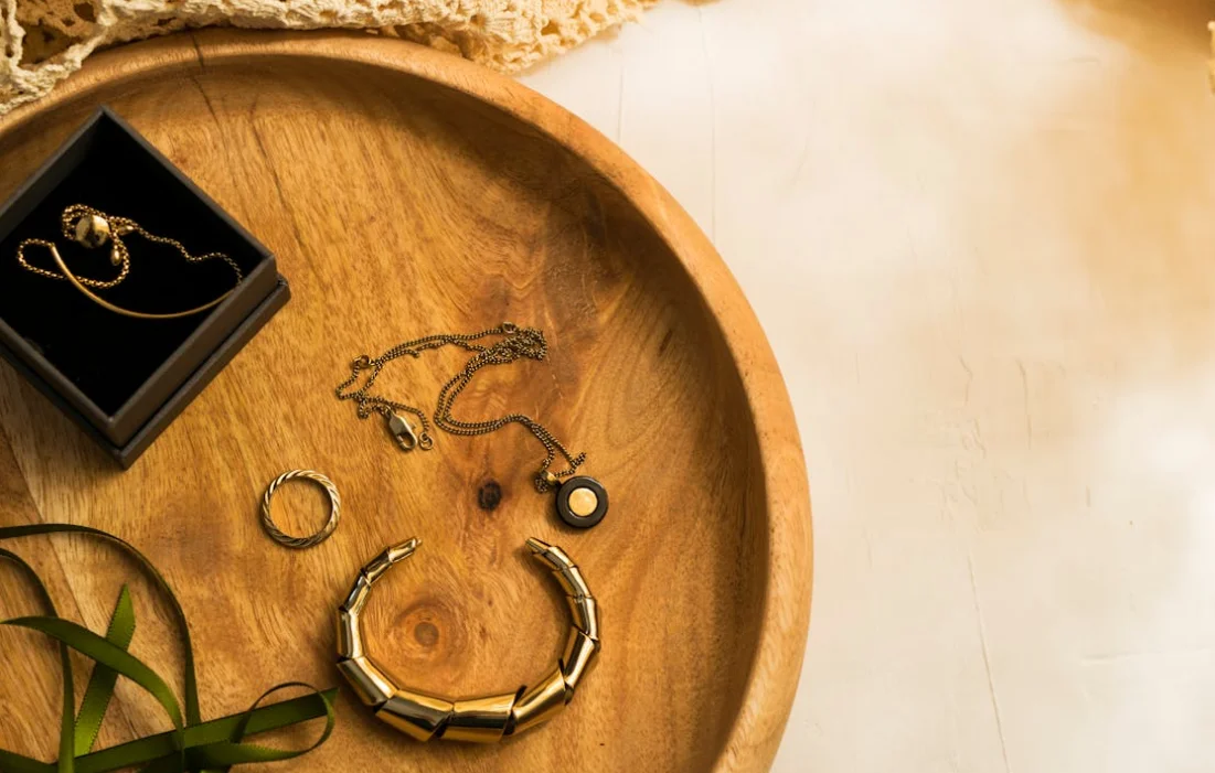 jewellery theft
